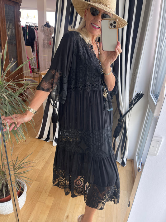 Kleid LUCA black, jetzt €89,90 im Outlet anstatt €119,90; ein herrlich luftiger Sommertraum