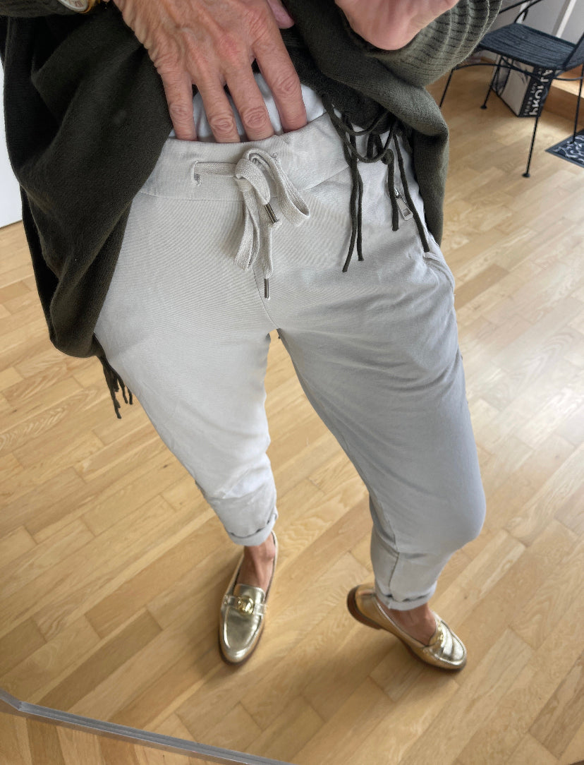 Hose KRETA beige Gr.XXL  €79,90; perfekt sitzende Stretchhose; leger wie elegant zu kombinieren