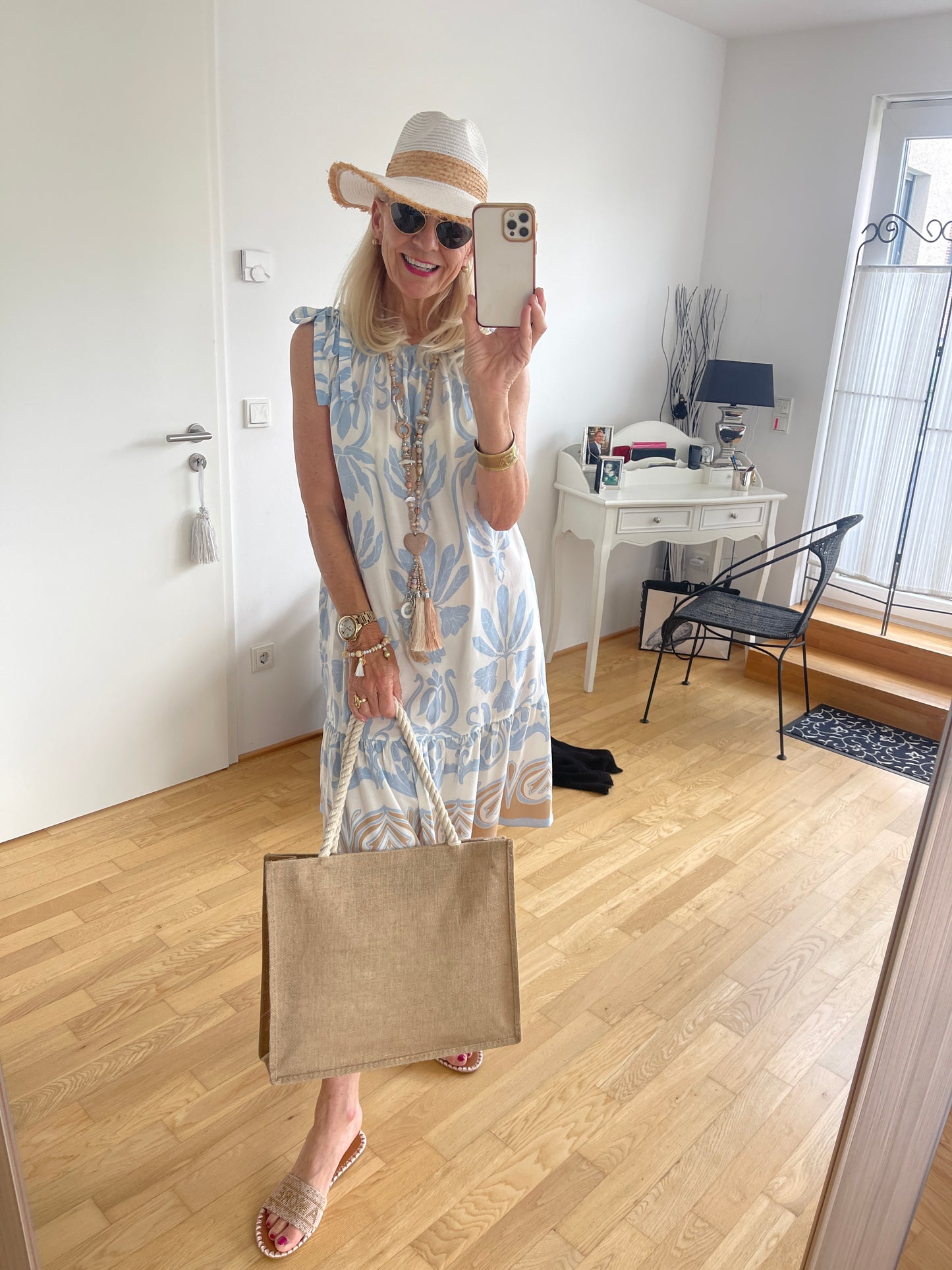 Kleid JOYCE blue/beige jetzt €59,90 im Outlet anstatt €79,90; perfektes, luftig edles Sommerkleid im genialen One-Size-Schnitt